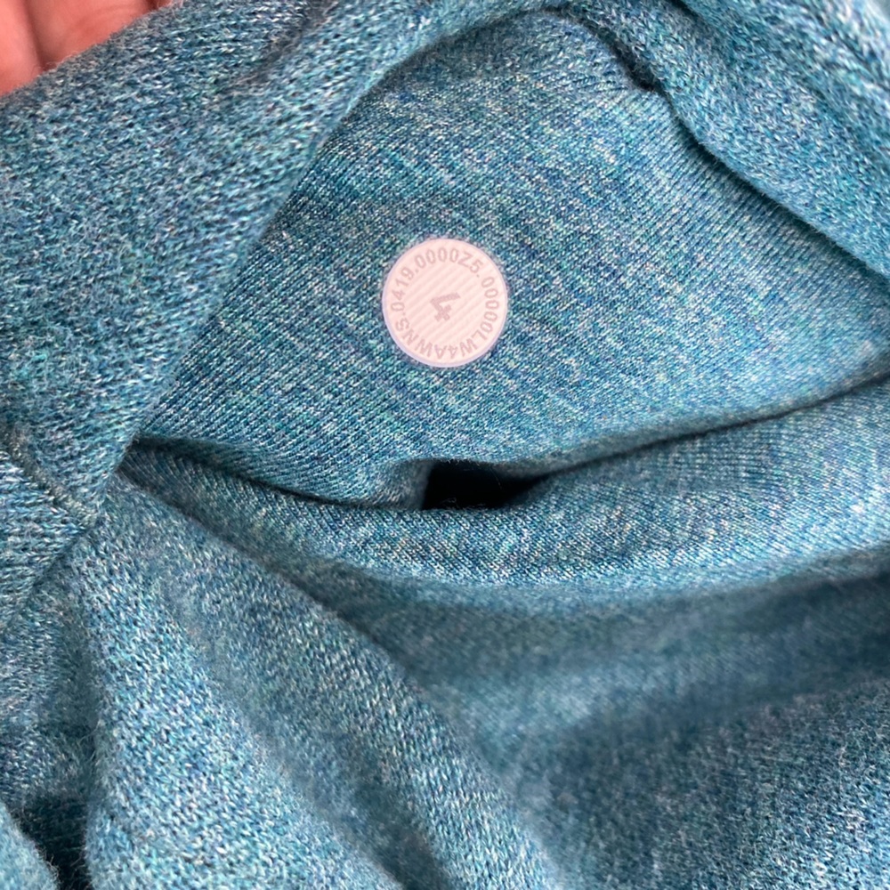 Lululemon Scuba Hoodie *Light Cotton Fleece
Heathered Desert Teal - Picture 5 of 6